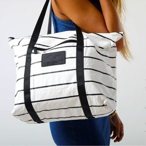 Aloha Collection Zipper Tote in Pinstripe